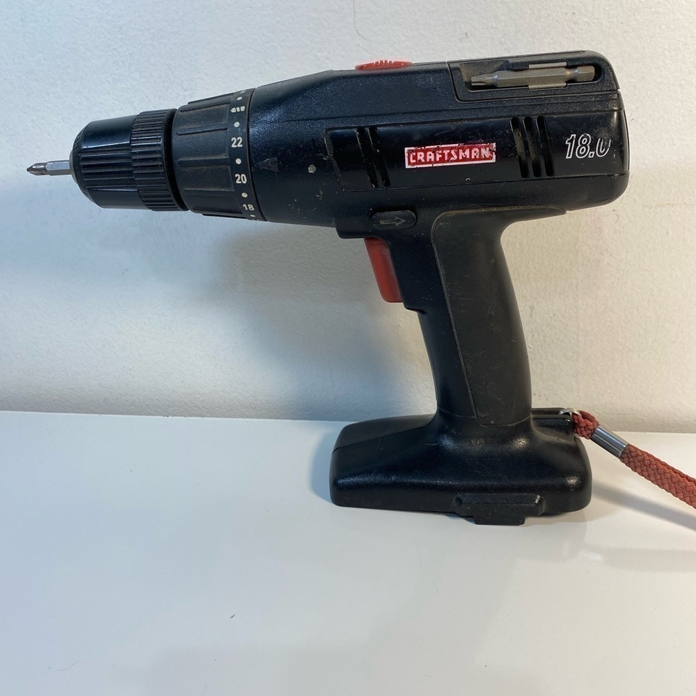 Craftsman 18v Drill Driver 973.113051 Tool Only‎ No Battery Cordless